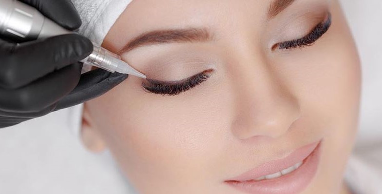 Trucco semipermanente occhi prima e dopo