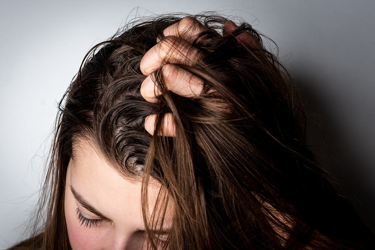 Tingere i capelli sporchi o puliti
