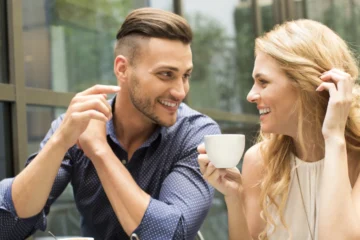 Linguaggio del corpo per sedurre un uomo