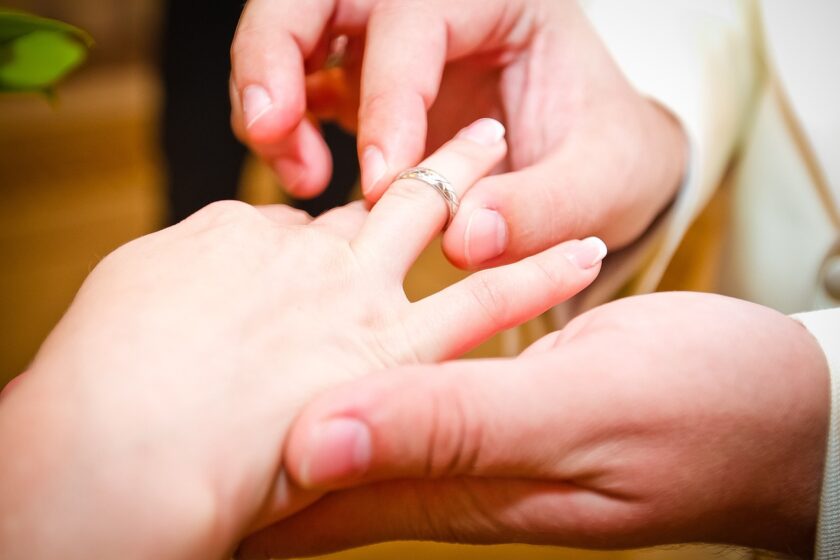 Come ritrovare un anello smarrito in casa