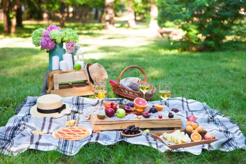 Idee addio al nubilato: una festa picnic all’aperto